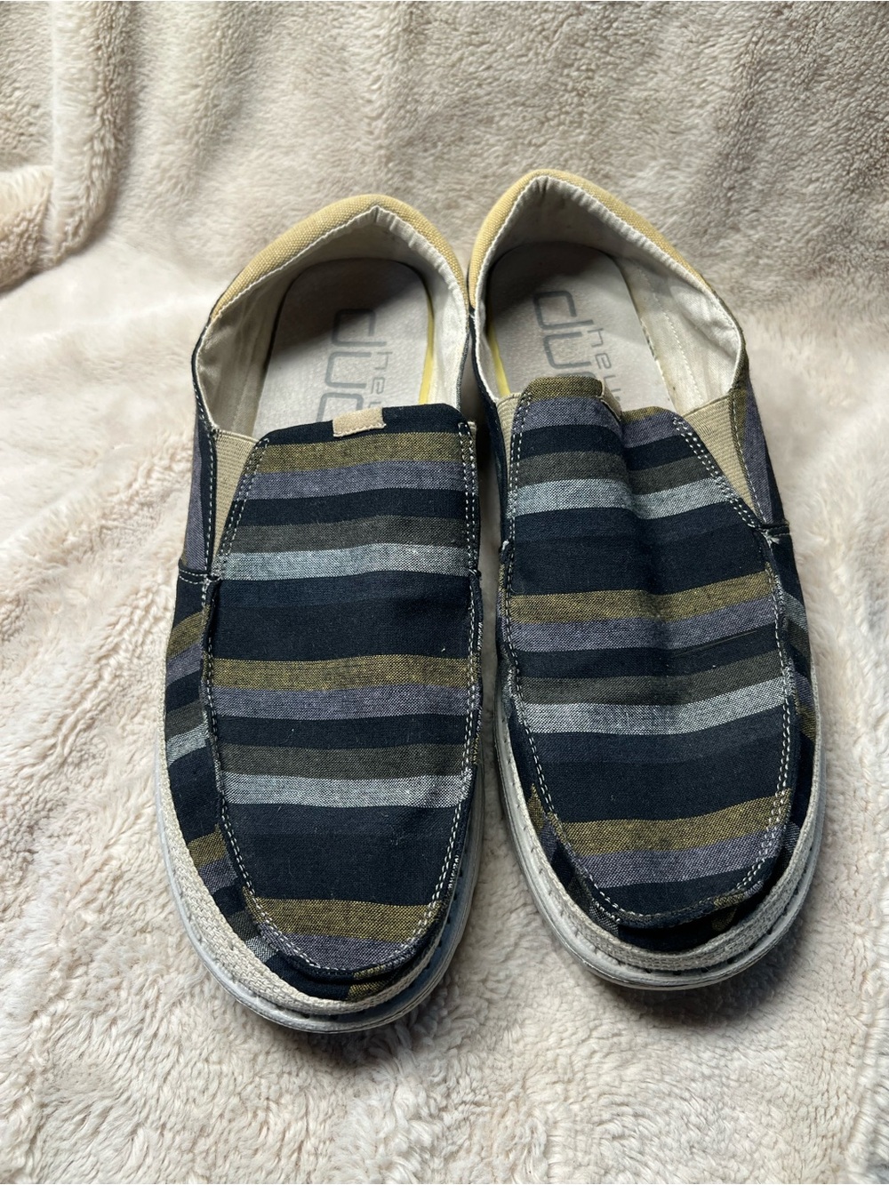Hey Dude mens size 14